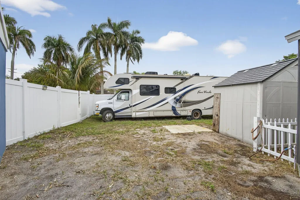 9141 Birmingham Drive Palm Beach Gardens FL 33410