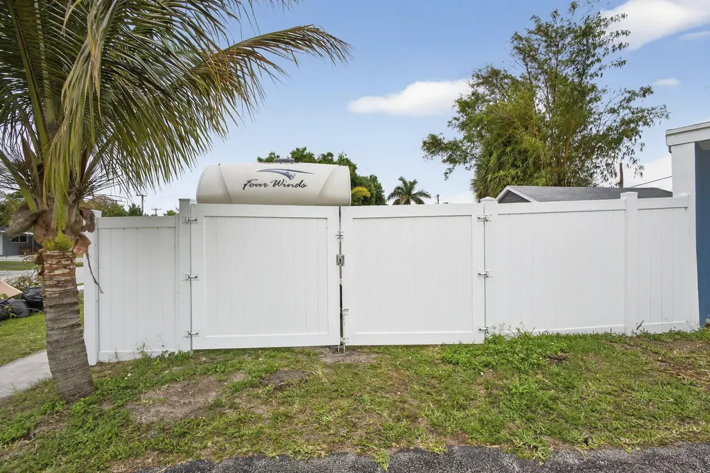 9141 Birmingham Drive Palm Beach Gardens FL 33410