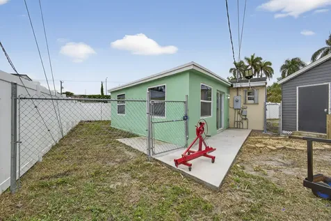 9141 Birmingham Drive Palm Beach Gardens FL 33410
