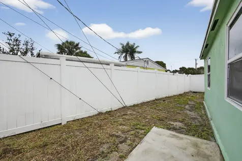 9141 Birmingham Drive Palm Beach Gardens FL 33410