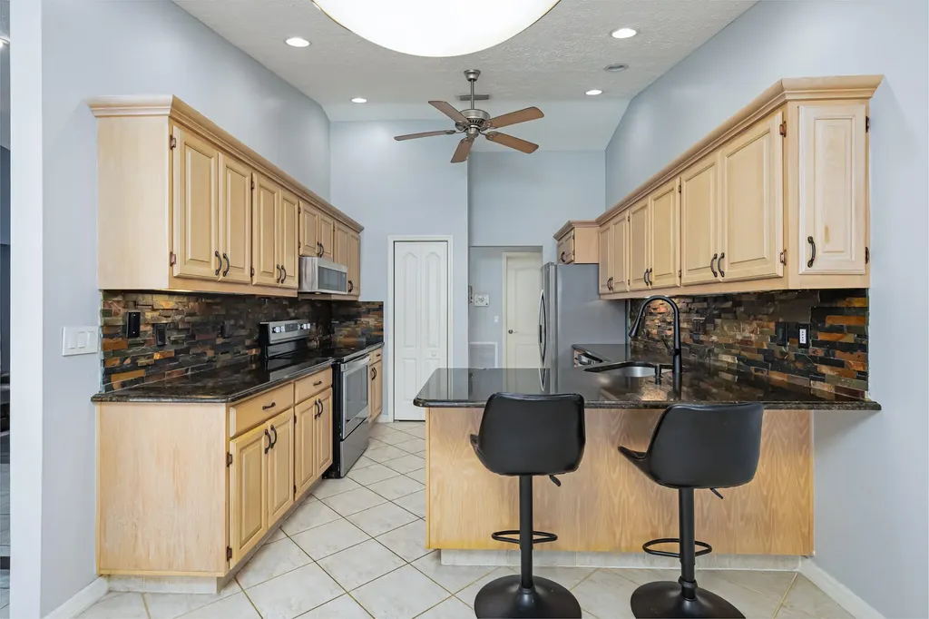 471 SE Ron Rico Terrace Port St Lucie FL 34983