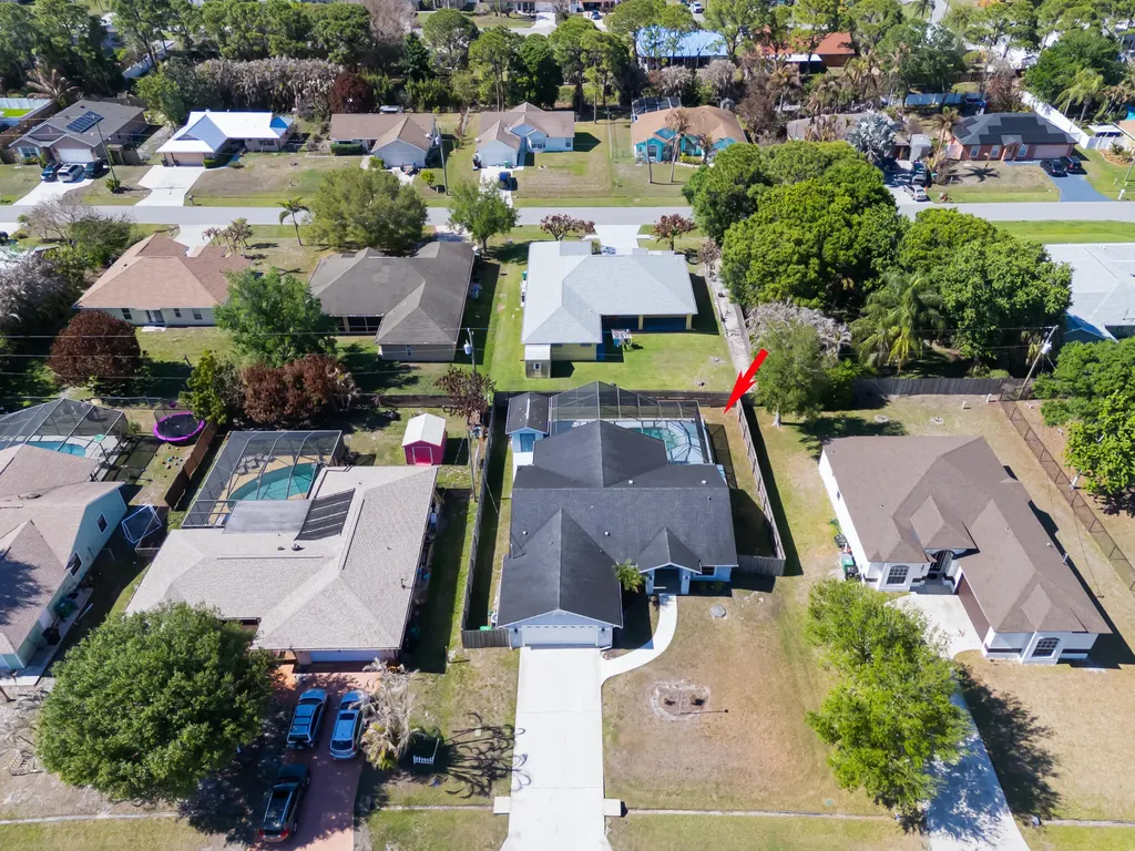 471 SE Ron Rico Terrace Port St Lucie FL 34983