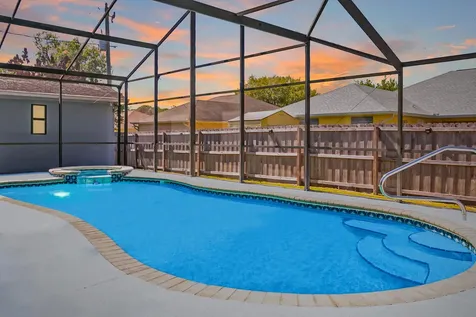 471 SE Ron Rico Terrace Port St Lucie FL 34983
