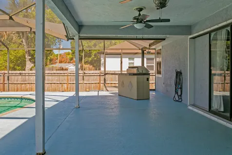 471 SE Ron Rico Terrace Port St Lucie FL 34983