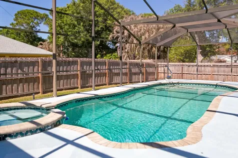 471 SE Ron Rico Terrace Port St Lucie FL 34983
