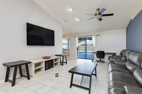 471 SE Ron Rico Terrace Port St Lucie FL 34983