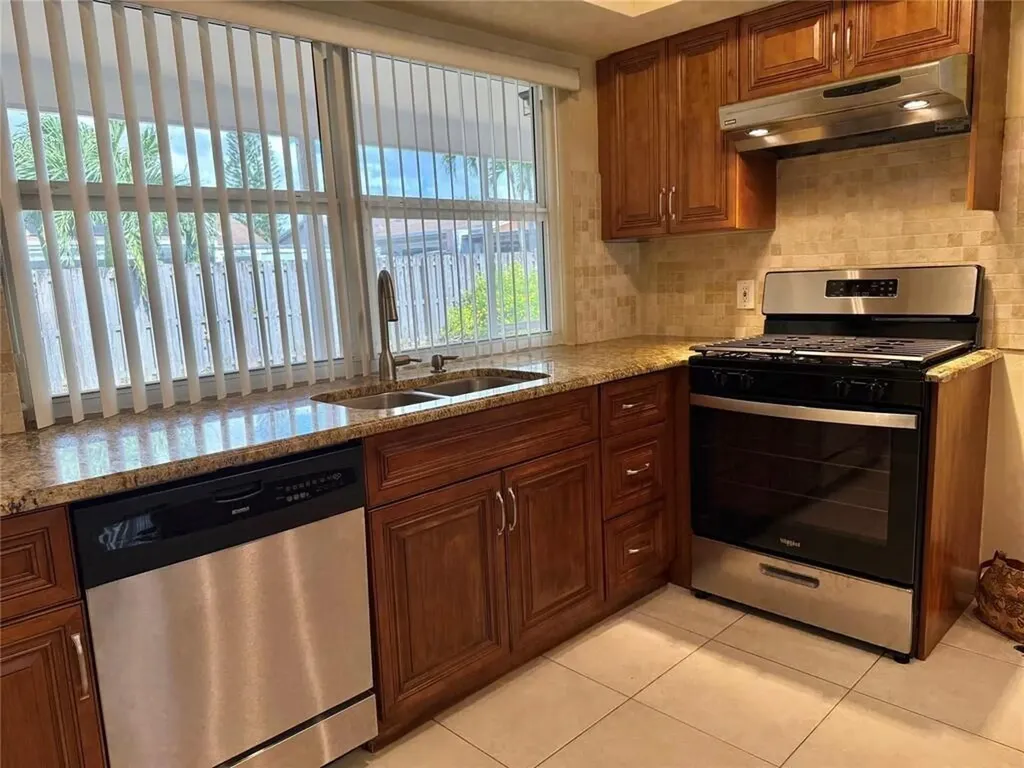 11741 NW 30th Place Sunrise FL 33323