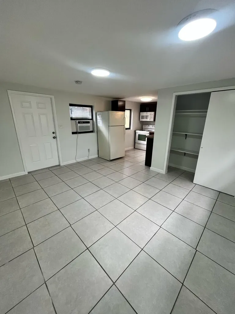 1113 SW 15th Terrace Fort Lauderdale FL 33312