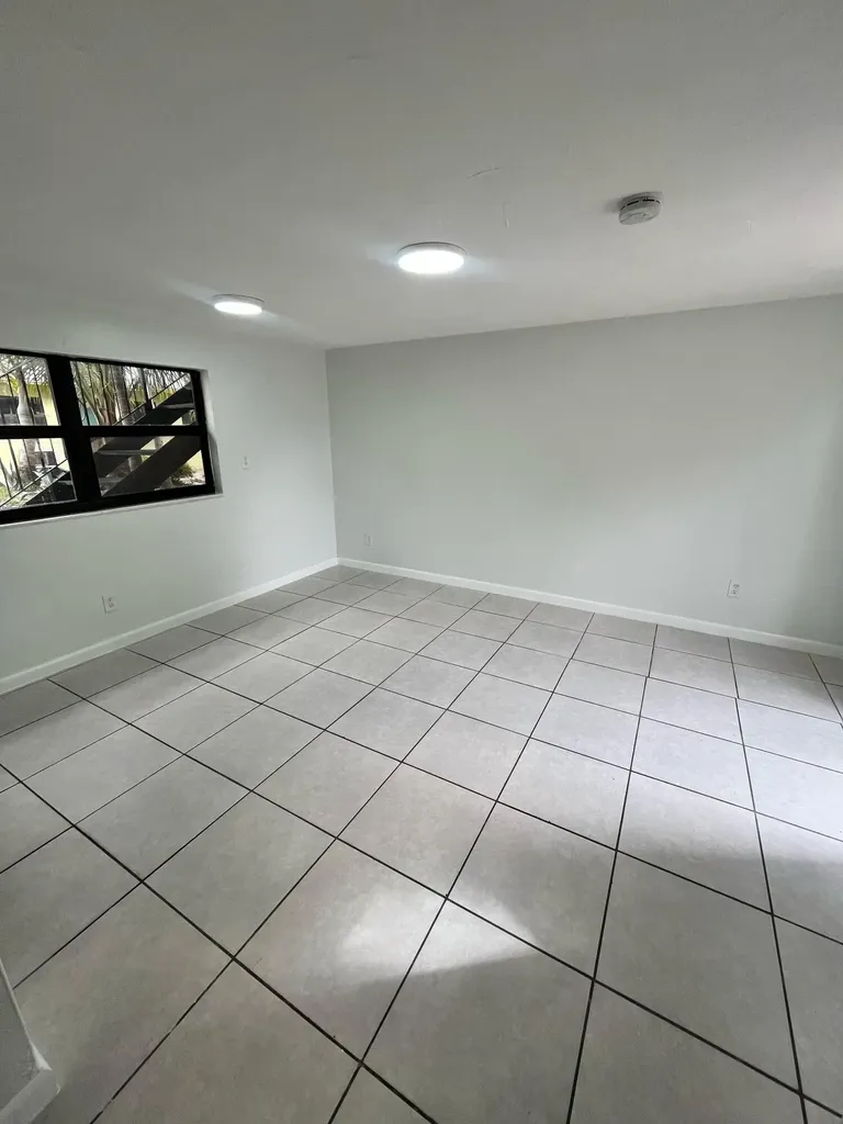1113 SW 15th Terrace Fort Lauderdale FL 33312