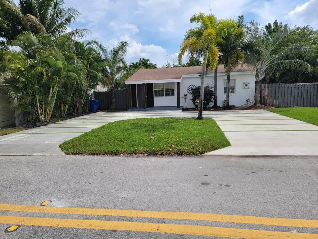 1600 NW 2nd Avenue Fort Lauderdale FL 33311