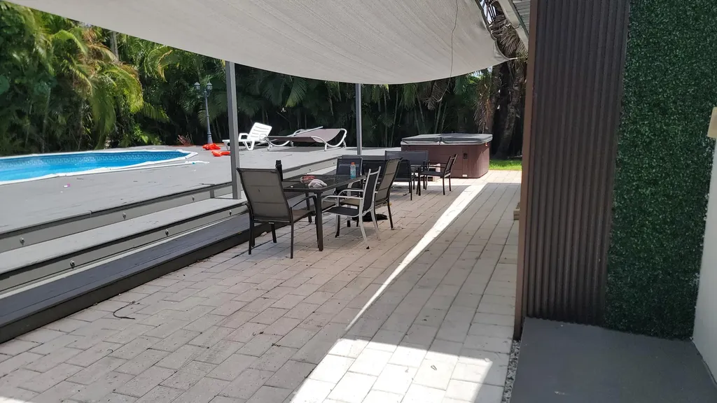 1600 NW 2nd Avenue Fort Lauderdale FL 33311