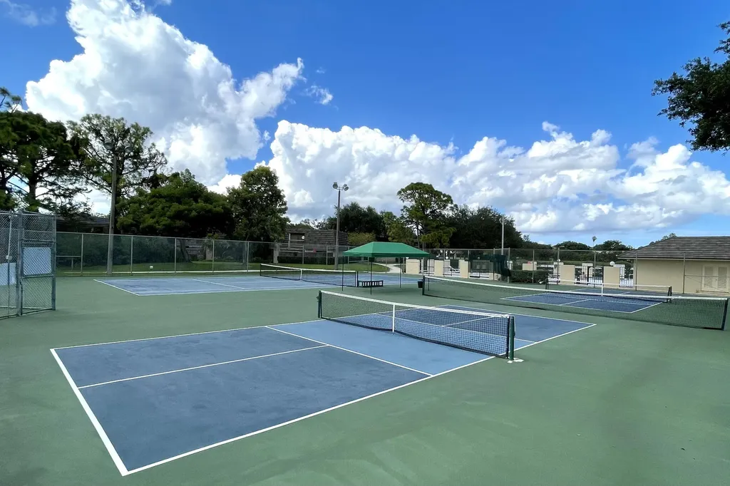 130 1st Terrace Palm Beach Gardens FL 33418