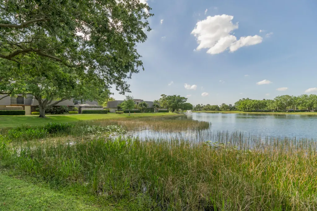 130 1st Terrace Palm Beach Gardens FL 33418