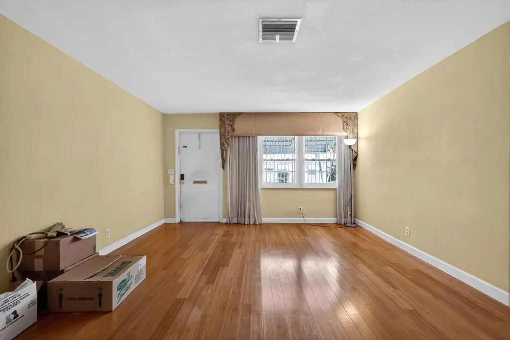 1104 W Ocean Avenue Boynton Beach FL 33426