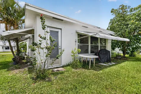 1104 W Ocean Avenue Boynton Beach FL 33426