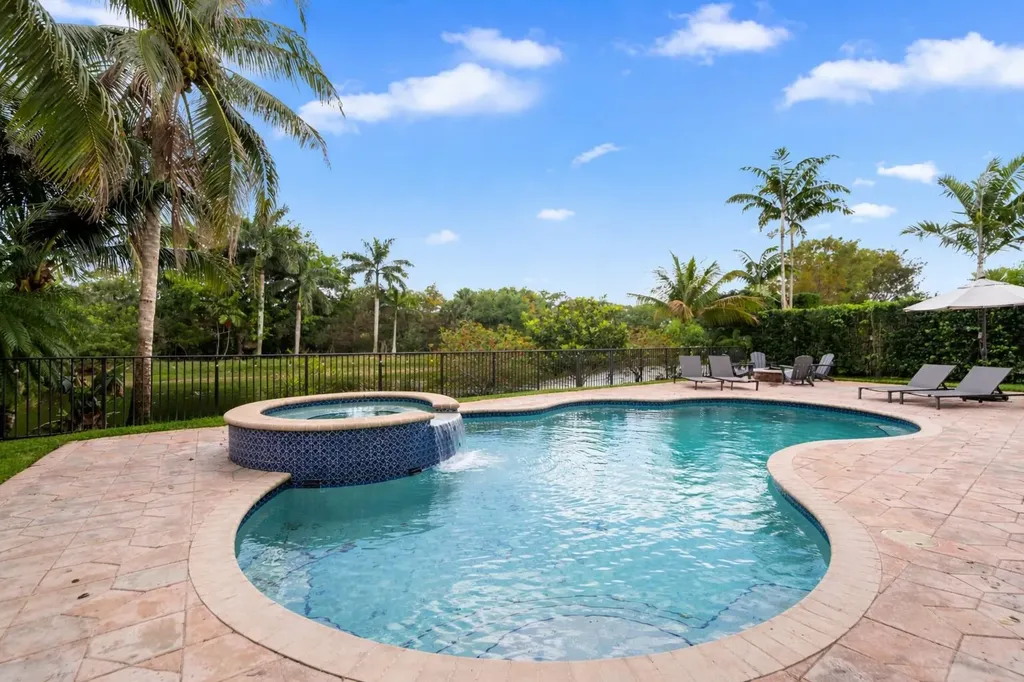 10221 Majestic Trail Parkland FL 33076