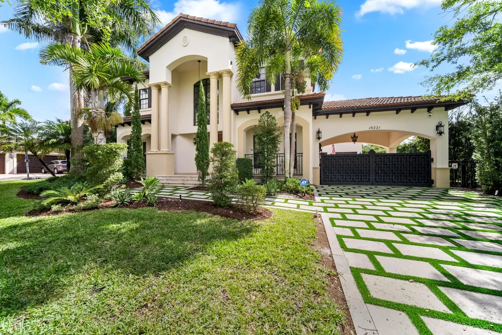 10221 Majestic Trail Parkland FL 33076