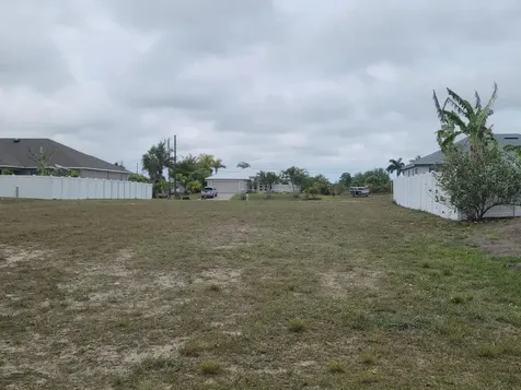 3222 NE 13th Court Cape Coral FL 33909