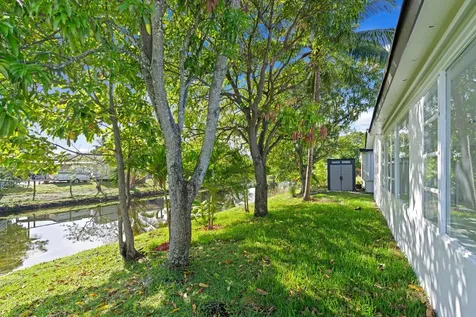 4300 NW 45th Terrace Lauderdale Lakes FL 33319