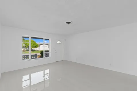 4300 NW 45th Terrace Lauderdale Lakes FL 33319