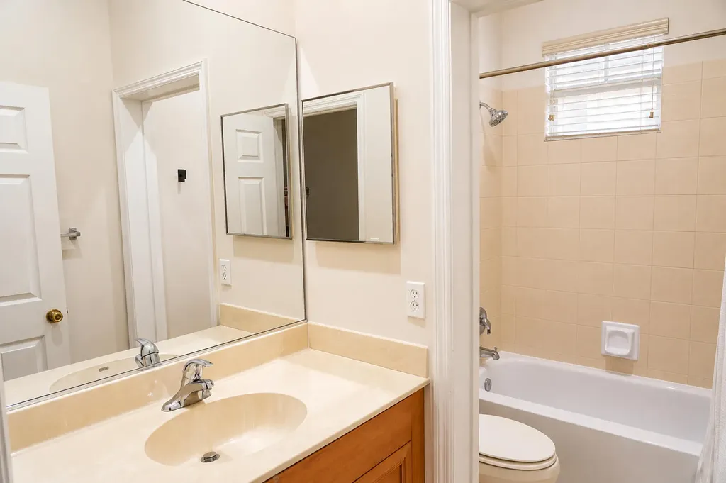 5773 NW 119th Terrace Coral Springs FL 33076
