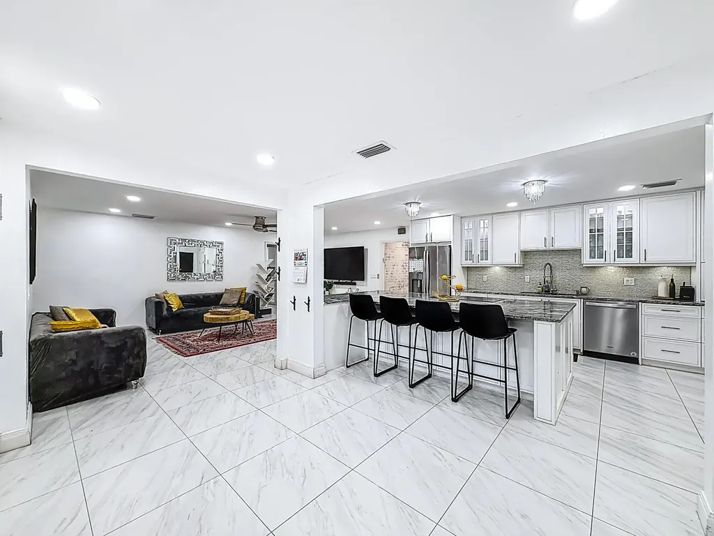 9990 NW 38th Street Coral Springs FL 33065