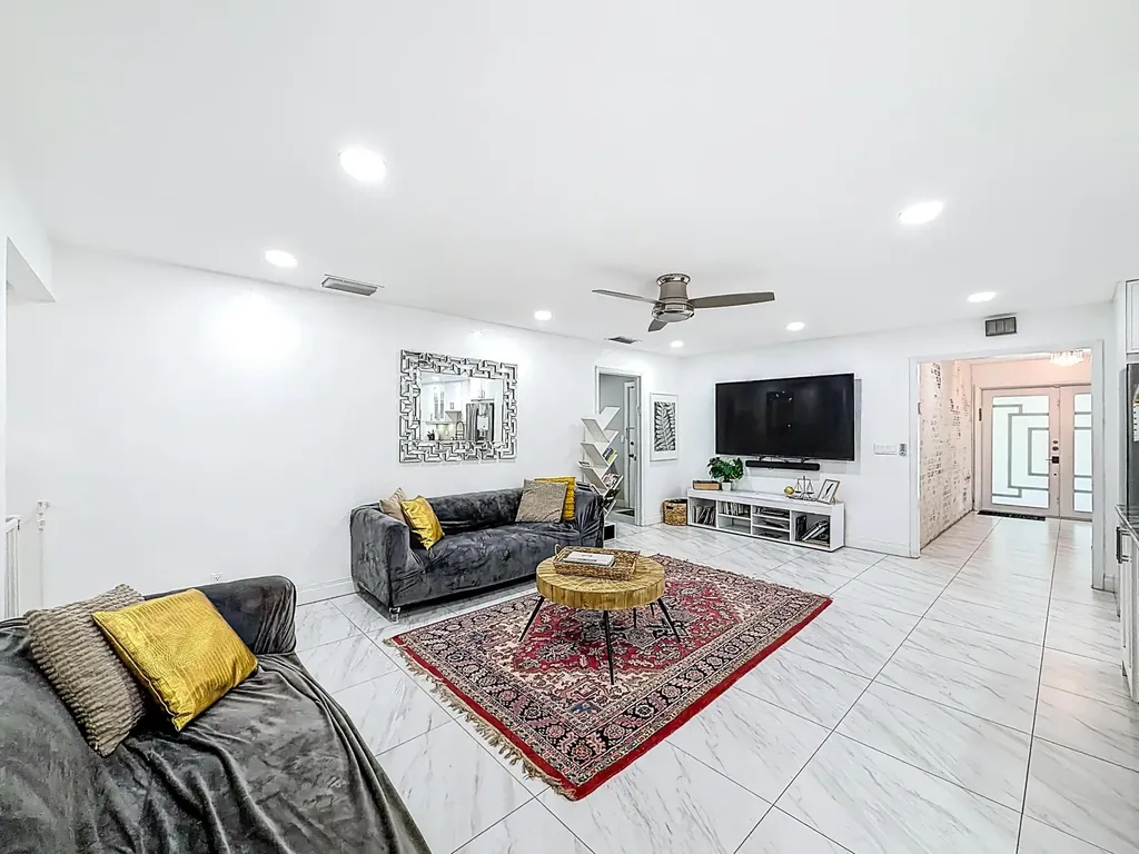 9990 NW 38th Street Coral Springs FL 33065