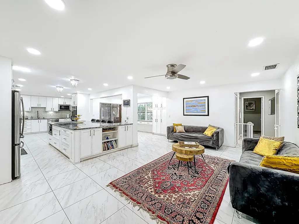 9990 NW 38th Street Coral Springs FL 33065