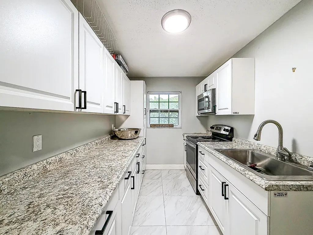 9990 NW 38th Street Coral Springs FL 33065