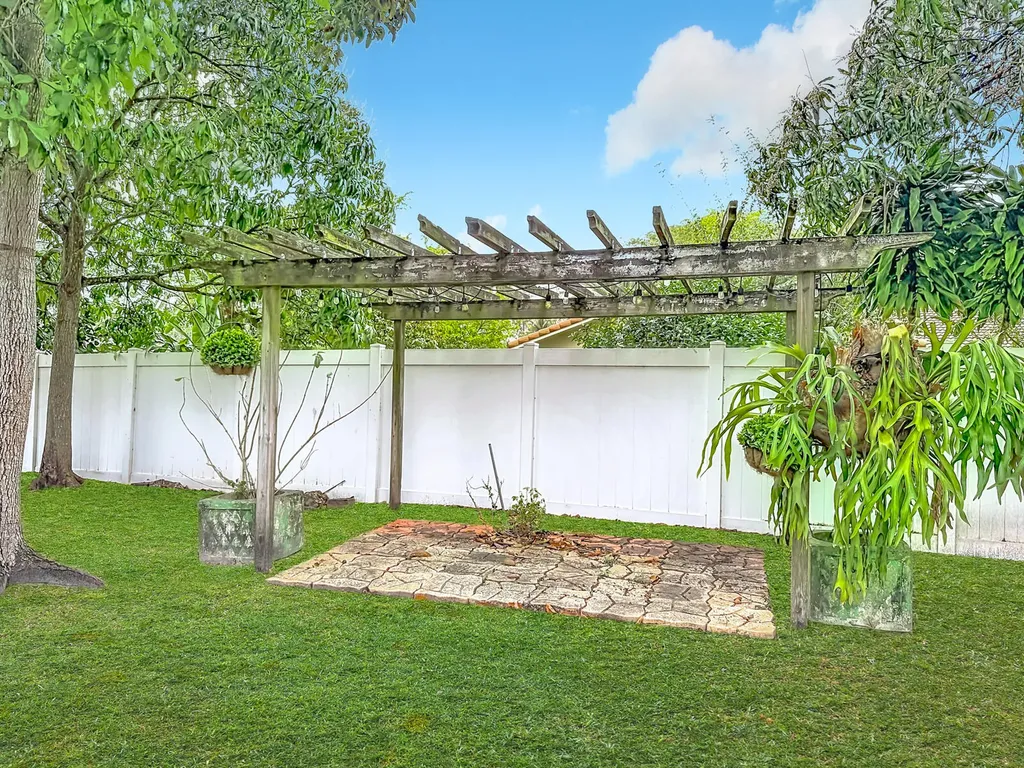 9990 NW 38th Street Coral Springs FL 33065