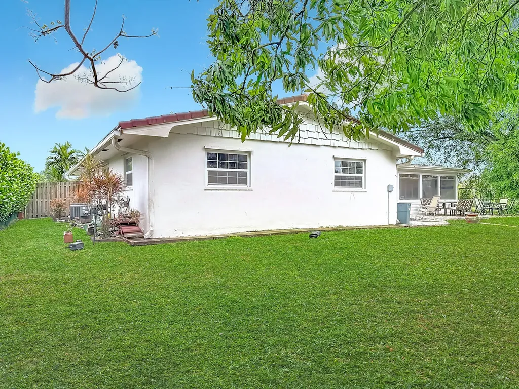 9990 NW 38th Street Coral Springs FL 33065
