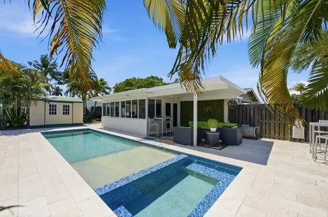 3690 NE 16th Avenue Oakland Park FL 33334
