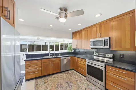 3690 NE 16th Avenue Oakland Park FL 33334