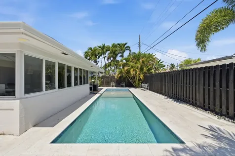 3690 NE 16th Avenue Oakland Park FL 33334