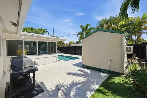 3690 NE 16th Avenue Oakland Park FL 33334