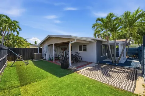 3690 NE 16th Avenue Oakland Park FL 33334