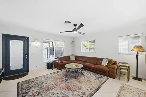 3690 NE 16th Avenue Oakland Park FL 33334