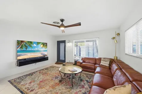 3690 NE 16th Avenue Oakland Park FL 33334
