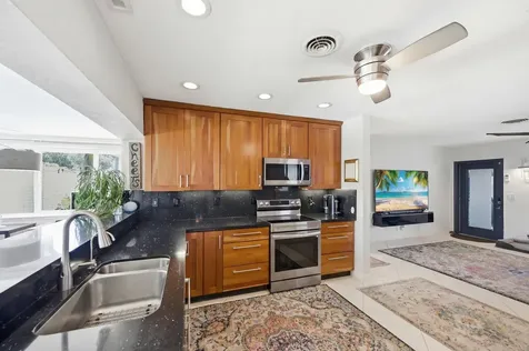 3690 NE 16th Avenue Oakland Park FL 33334