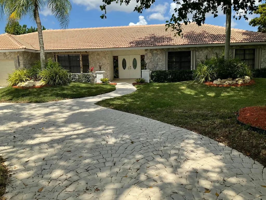 10477 NW 4th Street Coral Springs FL 33071