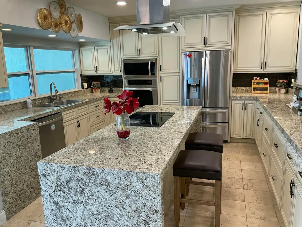 10477 NW 4th Street Coral Springs FL 33071