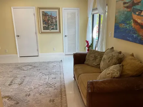 10477 NW 4th Street Coral Springs FL 33071