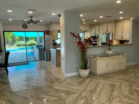 10477 NW 4th Street Coral Springs FL 33071