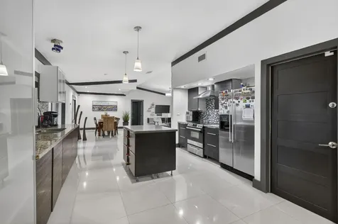 6800 NW 24th Terrace Fort Lauderdale FL 33309
