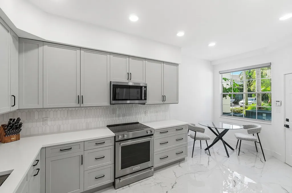 5082 Lake Catalina Drive Boca Raton FL 33496