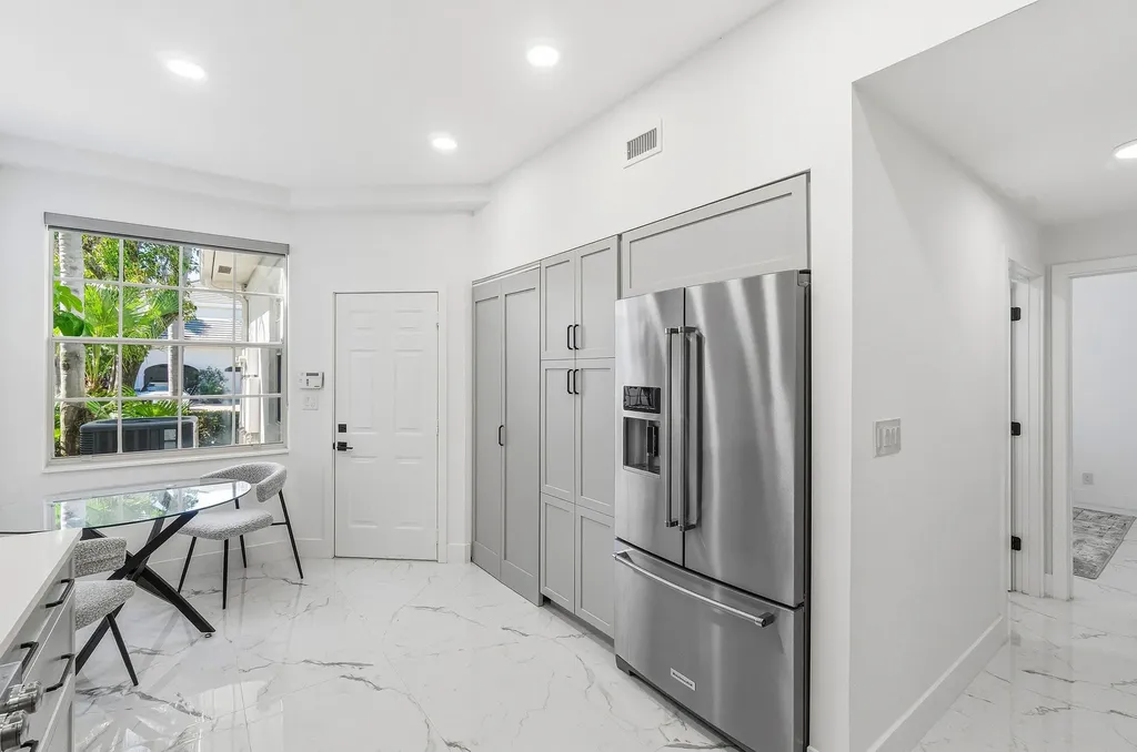 5082 Lake Catalina Drive Boca Raton FL 33496