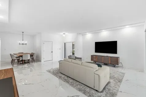 5082 Lake Catalina Drive Boca Raton FL 33496