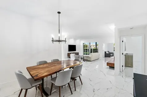 5082 Lake Catalina Drive Boca Raton FL 33496