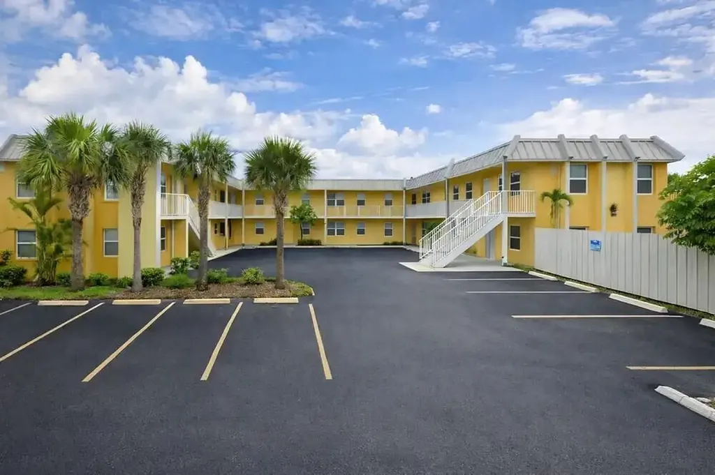 8 SE 19th Avenue Pompano Beach FL 33060
