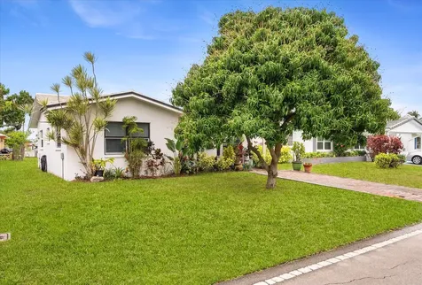 5713 NW 84th Terrace Tamarac FL 33321